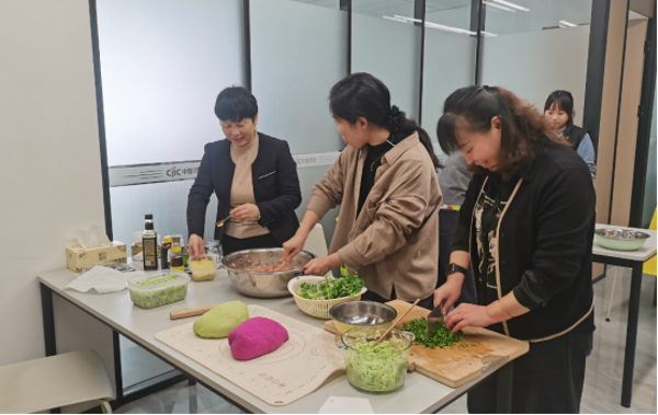 “情暖冬至，餃香四溢”——中智西安公司工會組織冬至包餃子活動209